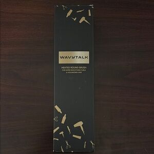 Wavytalk Heated Round Brush. Brand new